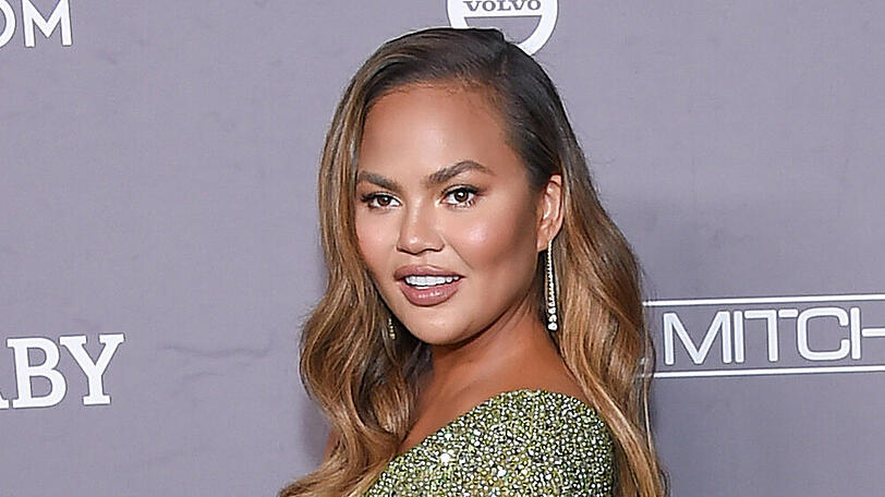 Model Chrissy Teigen hat sich ihre Brüste verkleinern lassen.