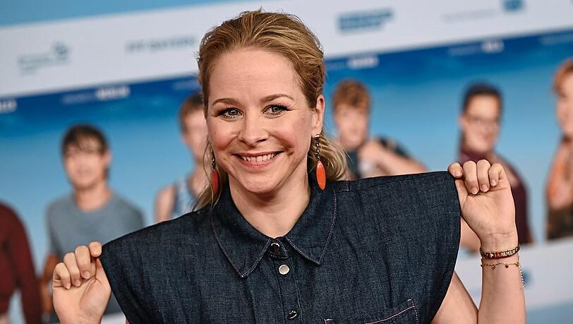Hauptdarstellerin Jasmin Schwiers kommt zur Weltpremiere von "Das gewisse Etwas" im Math&auml;ser Filmpalast.