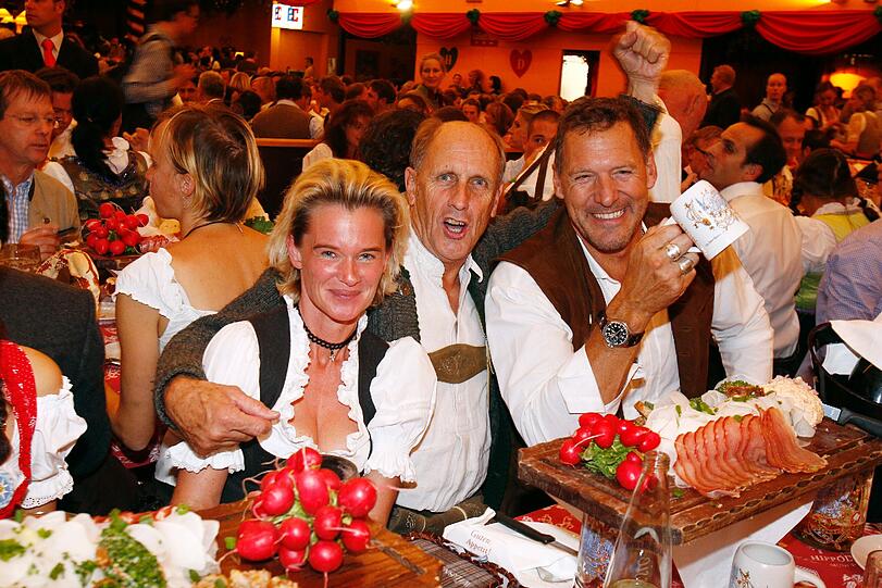 Uschi Schnitzer, Ex-Rennfahrer Hans-Joachim Stuck , Ralf Möller