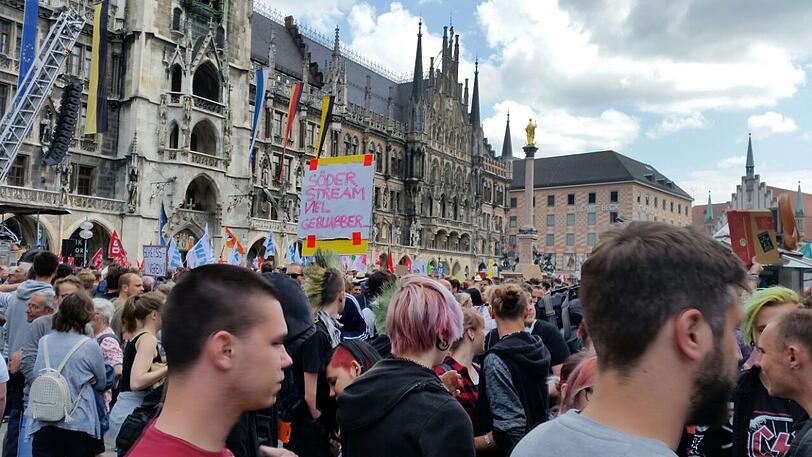 Riesen-Auflauf bei der "noPAG"-Demo in München. Klicken Sie sich durch die Bilder.
