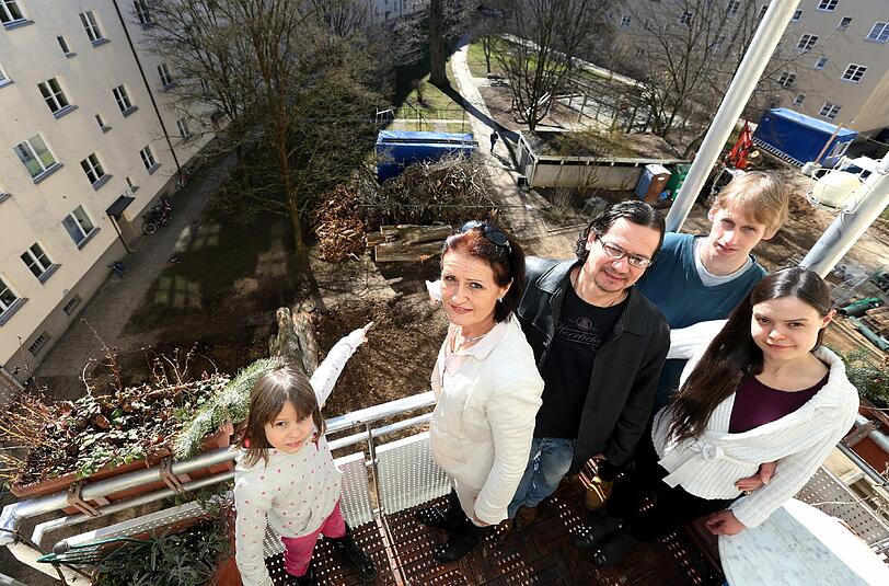 Diese geschockte Anwohner haben die Hörnchen gerettet: Luna, Christine und Marcelo Herrera Krebber, Schwiegersohn Anton und Tochter Garance Kendlinger.