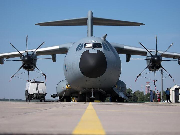Das Archivbild zeigt einen Airbus A400M der Bundeswehr.