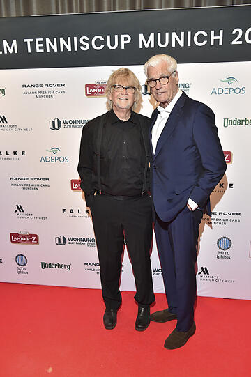 Gastgeber Martin Krug mit Schauspieler Sky Du Mont bei der Players Night im Marriott Hotel. Gastgeber Martin Krug mit Schauspieler Sky Du Mont bei der Players Night im Marriott Hotel.