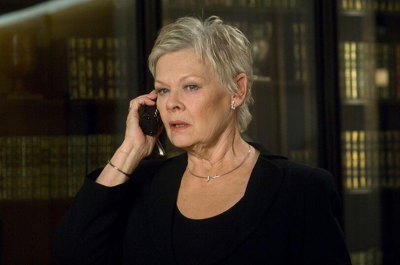 Dame Judi Dench spielte erneut "M" und war damit die einzige "alte Bekannte" in dem 007-Film von 2006, der nun erneut bei SAT.1 gezeigt wird. Dame Judi Dench spielte erneut "M" und war damit die einzige "alte Bekannte" in dem 007-Film von 2006, der nun erneut bei SAT.1 gezeigt wird.