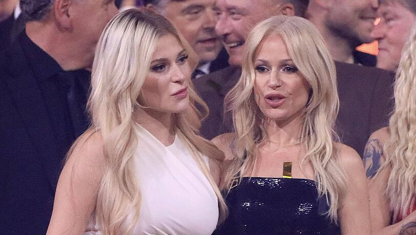 Viele Fans von Marie Reim sind der Meinung, sie sehe ihrer Mutter Michelle zum Verwechseln ähnlich. (Archivbild) Viele Fans von Marie Reim sind der Meinung, sie sehe ihrer Mutter Michelle zum Verwechseln ähnlich. (Archivbild)