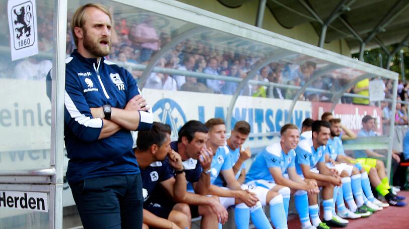 Freut sich schon aufs Buchbacher Spanferkel: 1860-Coach Daniel Bierofka.