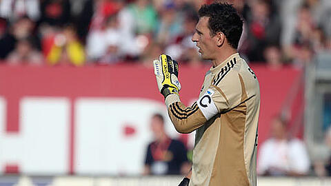 War nach dem 0:1 bedient: FCN-Keeper Raphael Schäfer.