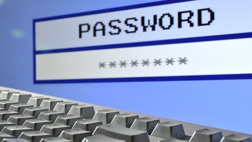 Die Online-Sicherheitslücke "Heartbleed" hat enorme Ausmaße angenommen - Nutzer sollten schleunigst ihre Passwörter ändern. Die Online-Sicherheitslücke "Heartbleed" hat enorme Ausmaße angenommen - Nutzer sollten schleunigst ihre Passwörter ändern.