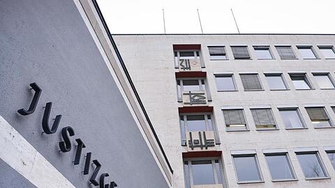 Blick auf das Landgericht Aschaffenburg. Foto: picture alliance / David Ebener/dpa/Archivbild