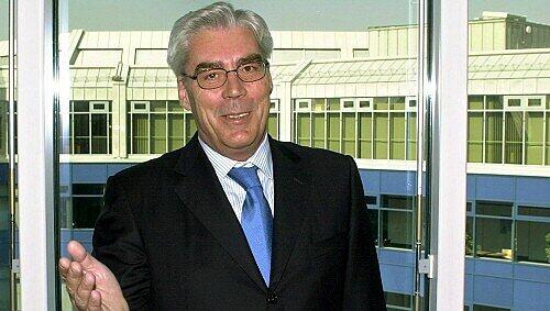 Werner Schmidt, Chef der BayernLB muss gehen Werner Schmidt, Chef der BayernLB muss gehen