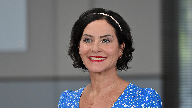 Marisa Burger moderiert gemeinsam mit Solveig Duda den Podcast "Abendkasse – Kultur in der Clutch". Marisa Burger moderiert gemeinsam mit Solveig Duda den Podcast "Abendkasse – Kultur in der Clutch".