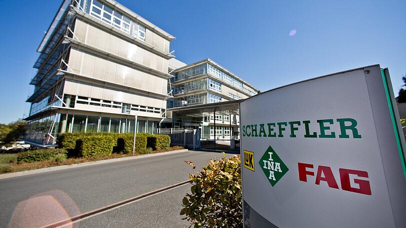 Blick auf den Eingang des Hauptsitzes der Schaeffler AG in Herzogenaurach.