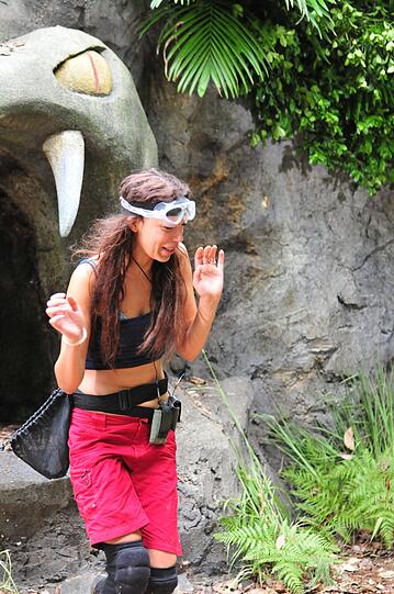 Gisele Oppermann kann sich nicht überwinden, in die Ekel-Erdhöhle zu gehen.