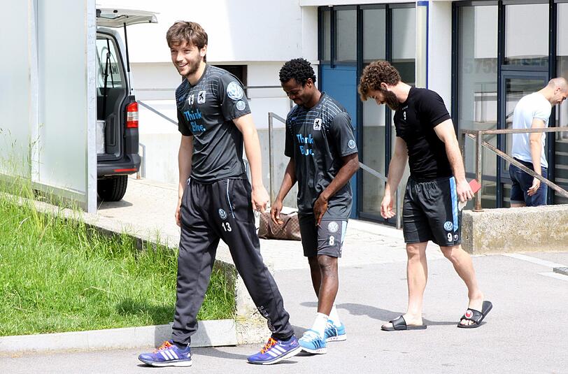 Während die Mannschaft des TSV 1860 am Sonntagmittag zum Kurz-Trip nach Bad Häring aufbrach, begaben sich Ilie Sanchez und Co. zum Sondertraining.