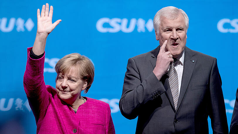 "Wer jetzt 'weiter so' ruft, hat nicht verstanden" - CDU und CSU streiten über den Kurs nach der Bundestagswahl.