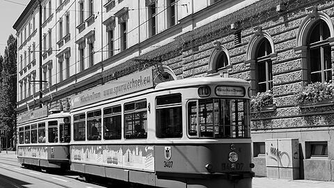 Die alte Trambahn am Wiener Platz.