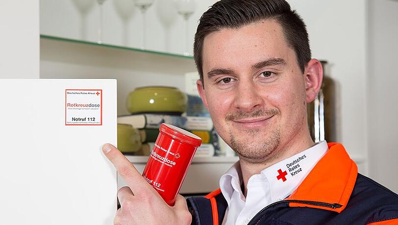 Sanitäter sind froh, wenn sie im Notfall alle wichtigen Informationen leicht finden – im Kühlschrank. Sanitäter sind froh, wenn sie im Notfall alle wichtigen Informationen leicht finden – im Kühlschrank.