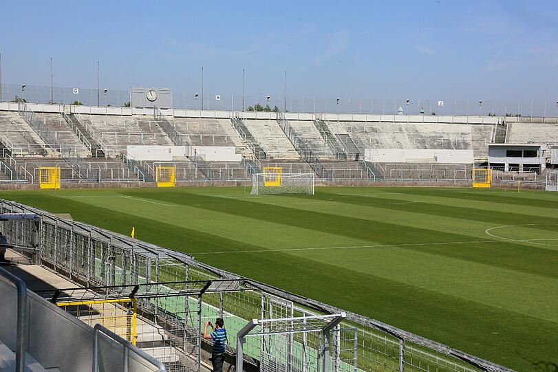 Endlich ready für die dritte Liga: Das Grünwalder Stadion ist nach einjährigem Umbau (12 Millionen Euro) endlich fertig. Die Bilder.