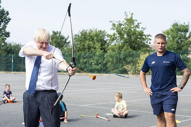 Ein zweiter Robin Hood wird der britische Premierminister Boris Johnson (hier beim Besuch der Sacred Heart of Mary Girls' School in Upminster) wohl nicht mehr.
