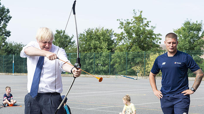 Ein zweiter Robin Hood wird der britische Premierminister Boris Johnson (hier beim Besuch der Sacred Heart of Mary Girls' School in Upminster) wohl nicht mehr.
