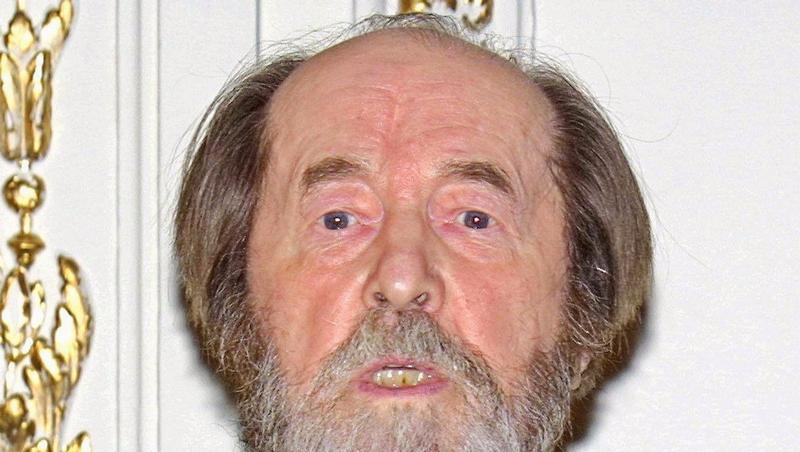 Der russische Schriftsteller und Literatur-Nobelpreisträger Alexander Solschenizyn ist gestorben. Der russische Schriftsteller und Literatur-Nobelpreisträger Alexander Solschenizyn ist gestorben.