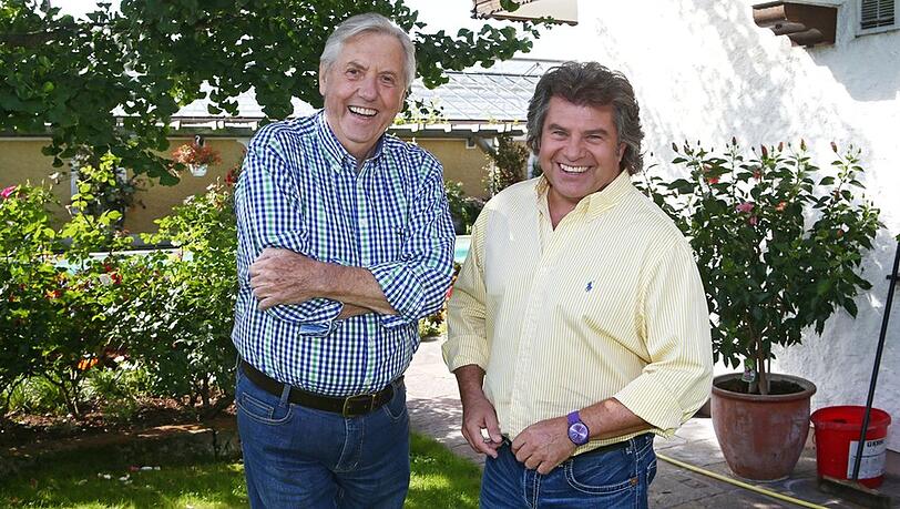 2014 besuchte Andy Borg (r.) seinen "Musikantenstadl"-Vorg&auml;nger Karl Moik in dessen Heimat nahe Sch&auml;rding in Ober&ouml;sterreich.