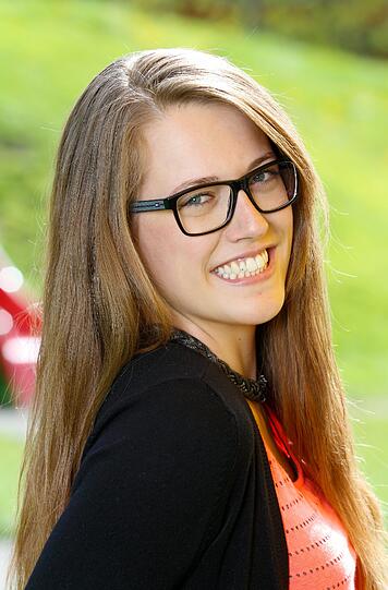 Susanne ist 22 Jahre alt, 1,83m groß, wohnt in Fürstenfeldbruck und ist gelernte Erzieherin.
