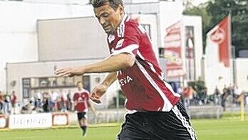 Stürmisch: Albert Bunjaku traf gegen Al-Dhafra gleich drei Mal. Stürmisch: Albert Bunjaku traf gegen Al-Dhafra gleich drei Mal.