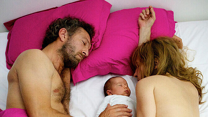 So sieht eigentlich das Glück aus: Georgio (Vincent Cassel) und Tony (Emmanuelle Bercot) mit ihrem Baby. So sieht eigentlich das Glück aus: Georgio (Vincent Cassel) und Tony (Emmanuelle Bercot) mit ihrem Baby.