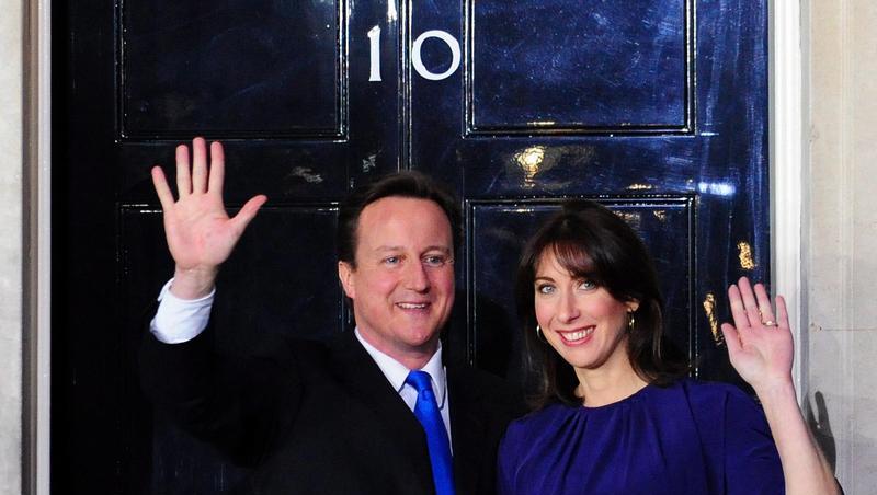 Neuer Hausherr in Downing Street 10: David Cameron mit Frau Samantha Neuer Hausherr in Downing Street 10: David Cameron mit Frau Samantha
