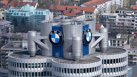 Der Münchner Autobauer BMW hat derzeit mit Absatzrückgängen und Bremsenproblemen zu kämpfen.