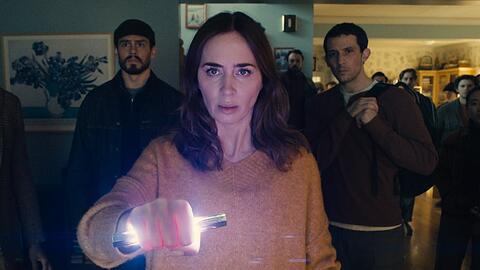 Emily Blunt und Josh O'Connor ergr&uuml;nden in "Disclosure Day" eine der gr&ouml;&szlig;ten Fragen der Menschheit: Sind wir wirklich allein im Weltall?