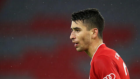 Marc Roca konnte bislang nicht beim FC Bayern überzeugen.