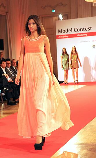 Der AZ-Modelcontest 2013 ist zu Ende. Die Siegerin heißt Marie Scherbinek &mdash; und die 17-Jährige kann ihr Glück immer noch nicht fassen. Wir zeigen die besten Bilder vom Finale in der Residenz.