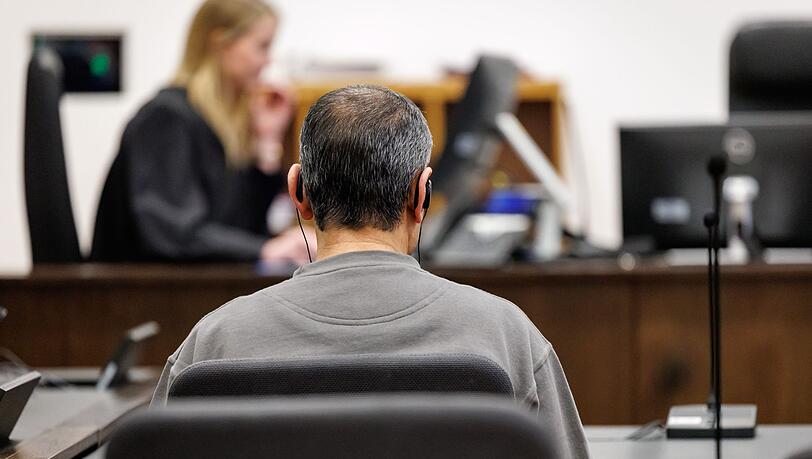 Der Angeklagte soll seinen Cousin mit einem Stich ins Herz get&ouml;tet haben.