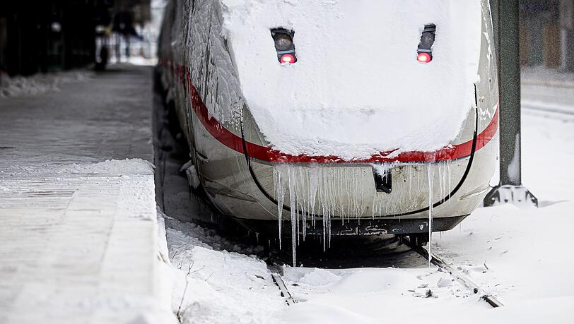 Die Bahn ger&auml;t bei Extremwetterlagen immer wieder in Bedr&auml;ngnis. (Archivbild)