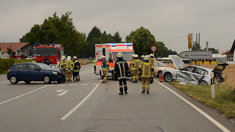 Nach einem Crash auf der B388 setzte ein verunfallter BMW automatisch einen Notruf ab.