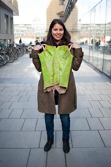 Jana (22) hat sich ein Corsette für 20 € gekauft. Verwendungszweck: pssst...!