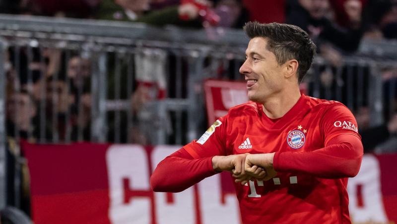 Lässt sich an der Leiste operieren: Bayern-Stürmer Robert Lewandowski. Lässt sich an der Leiste operieren: Bayern-Stürmer Robert Lewandowski.
