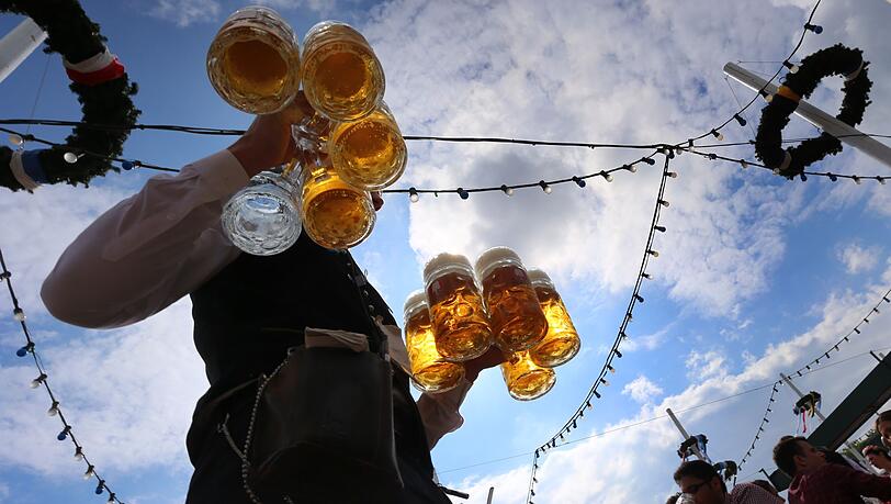 Das Bier auf der Wiesn wird um gut 15 Prozent teurer.