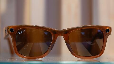 Die Meta-Brillen sind mit Kamera, Mikrofon und Lautsprechern ausgestattet. (Archivbild)