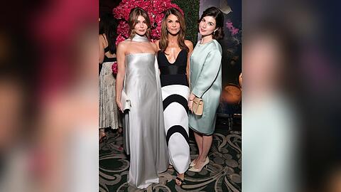 Lori Loughlin mit ihren T&ouml;chtern Olivia Jade (l.) und Isabella Rose (r.).