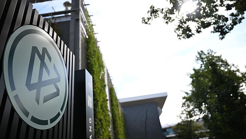Auch in der DFB-Zentrale in Frankfurt am Main gab es Durchsuchungen. Auch in der DFB-Zentrale in Frankfurt am Main gab es Durchsuchungen.