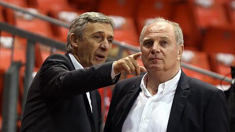 Antreiber des Basketball-Projekts bei Bayern: Uli Hoeneß (r.) mit Trainer Svetislac Pesic.