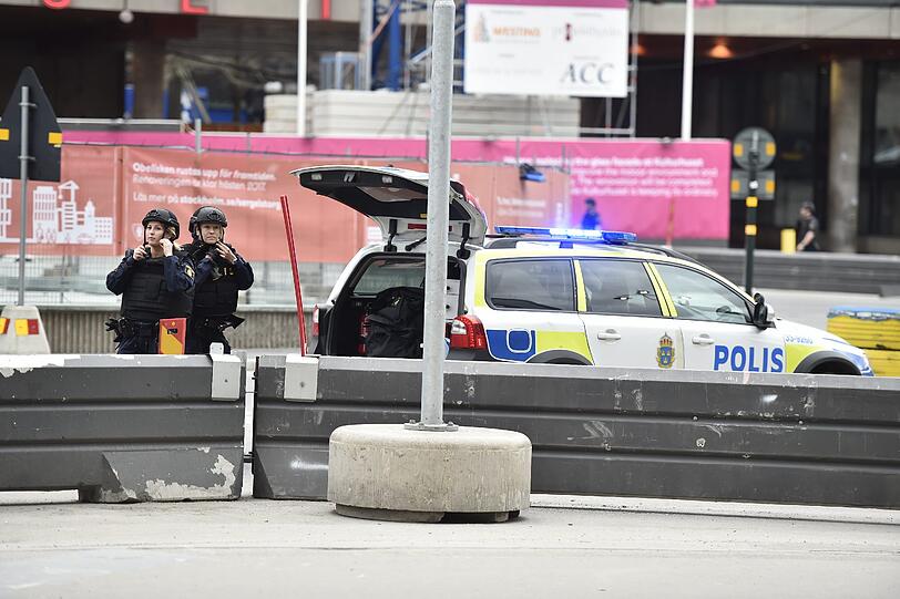 In Stockholm rast ein Lkw in eine Menschenmenge.