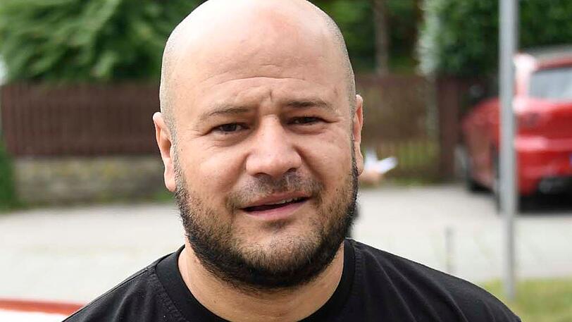 Ahan Ö. sah beim Unfall nicht tatenlos zu, sondern befreite den verletzten Fahrer aus seinem Klein-Lkw. "Für mich ist es selbstverständlich, dass ich in solch einer Situation helfe".