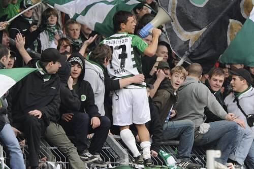 Da darf schon mal gejubelt werden: Stephan Schröck genießt den Triumph über die Münchner Löwen.