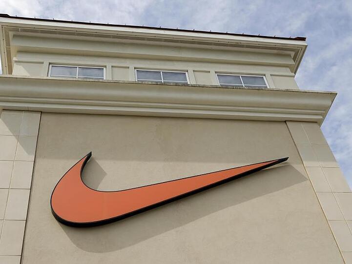 In den drei Monaten bis Ende Februar konnte Nike seine Erlöse im Jahresvergleich um sieben Prozent steigern.