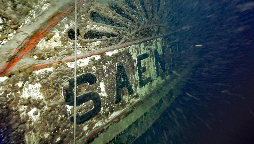 Das Dampfschiff «Säntis» ist auf dem Grund des Bodensees zu sehen.
