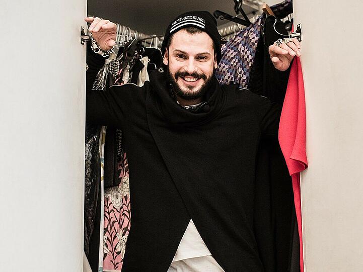Endlich Ordnung im Kleiderschrank? Stylist Manuel Cortez zeigt, wie es geht